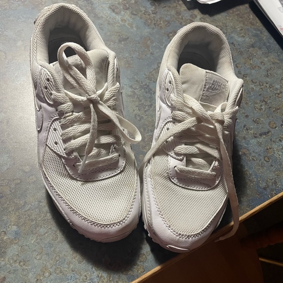 White 90s Nike Air Max’s women’s size 8 - Picture 2 of 4